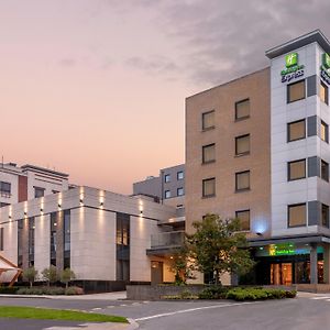 Holiday Inn Express Dublin-Airport, An Ihg Hotel